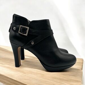 ADRIENNE VITTADINI BLACK LEATHER ANKLE BOOTIES SIZE 7.5